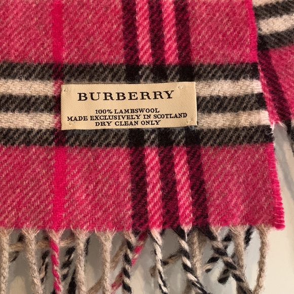 Vintage Burberry scarf - Picture 3 of 5